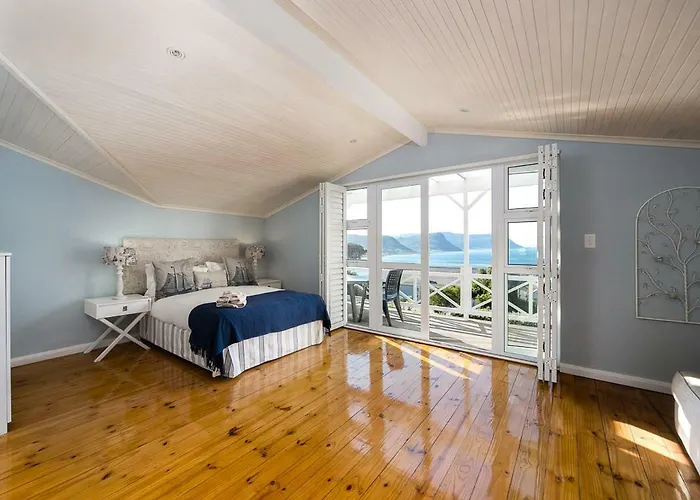 Dolphin Cottage